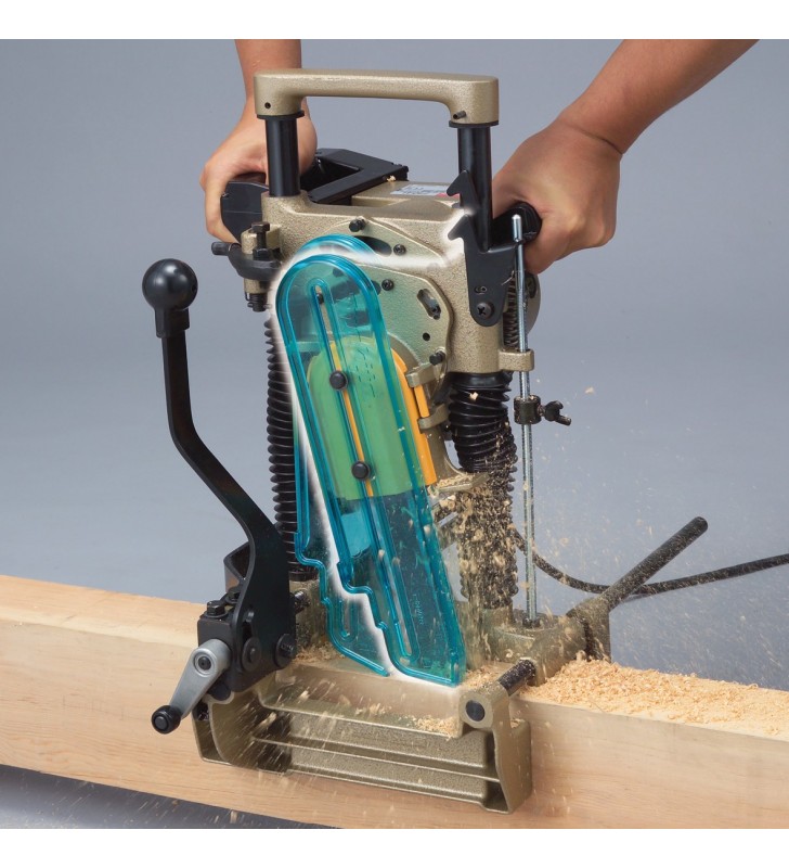 Makita - 7104L - Mortaiseuse à chaîne 1140W