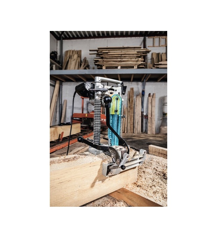 Makita - 7104L - Mortaiseuse à chaîne 1140W