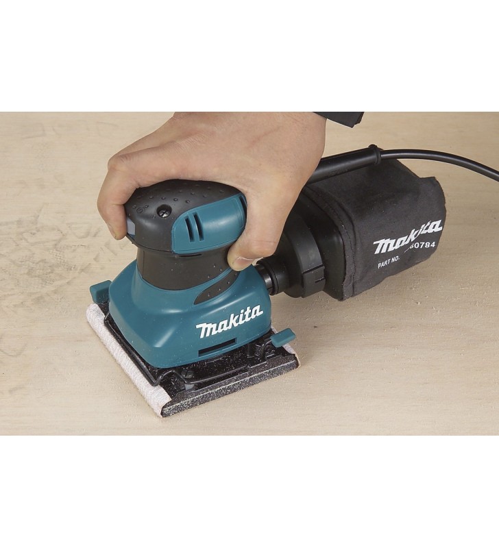 Makita - BO4556K - Ponceuse 112x102mm 200W