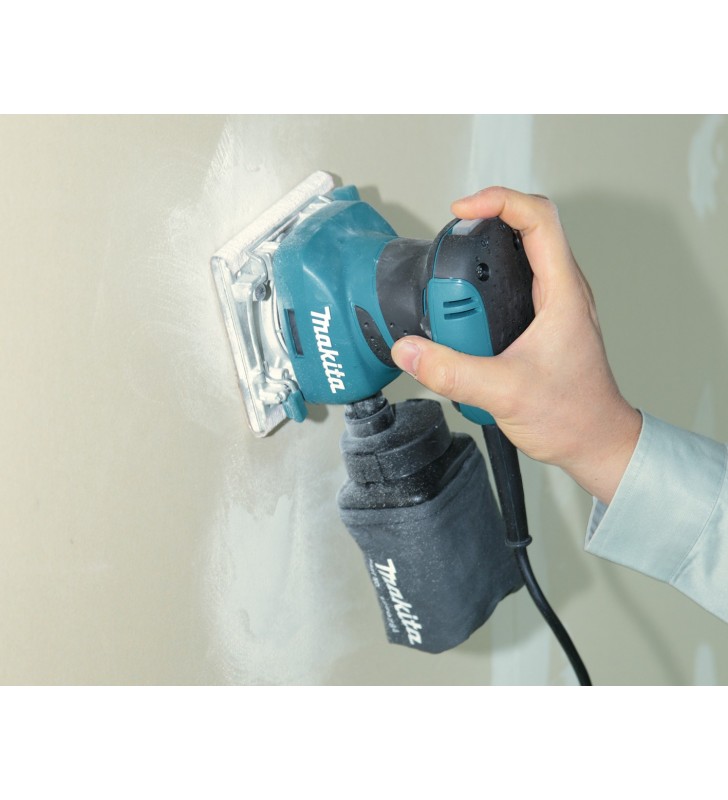 Makita - BO4558 - Ponceuse vibrante 112x102mm 200W