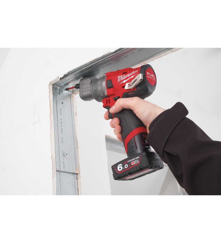 Milwaukee - 4933464135 - M12 FUEL™ Perceuse à percussion 6 en 1 avec mandrins amovibles