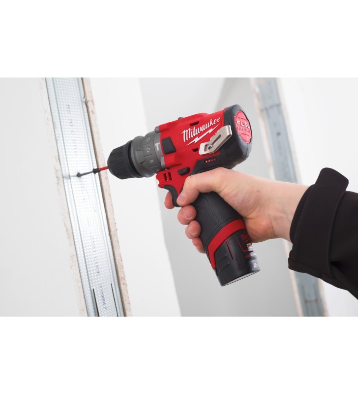 Milwaukee - 4933464138 - M12 FUEL™ Perceuse à percussion 6 en 1 avec mandrins amovibles