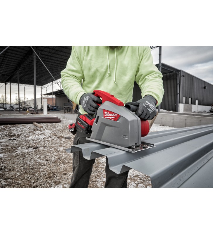 Milwaukee - 4933472111 - M18  FUEL™ Scie circulaire métal 66 mm compatible rail de guidage
