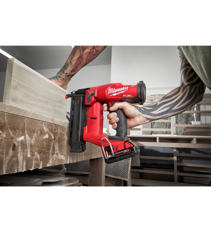 Milwaukee - 4933471409 - M18 FUEL™ cloueur de finition droit calibre 18