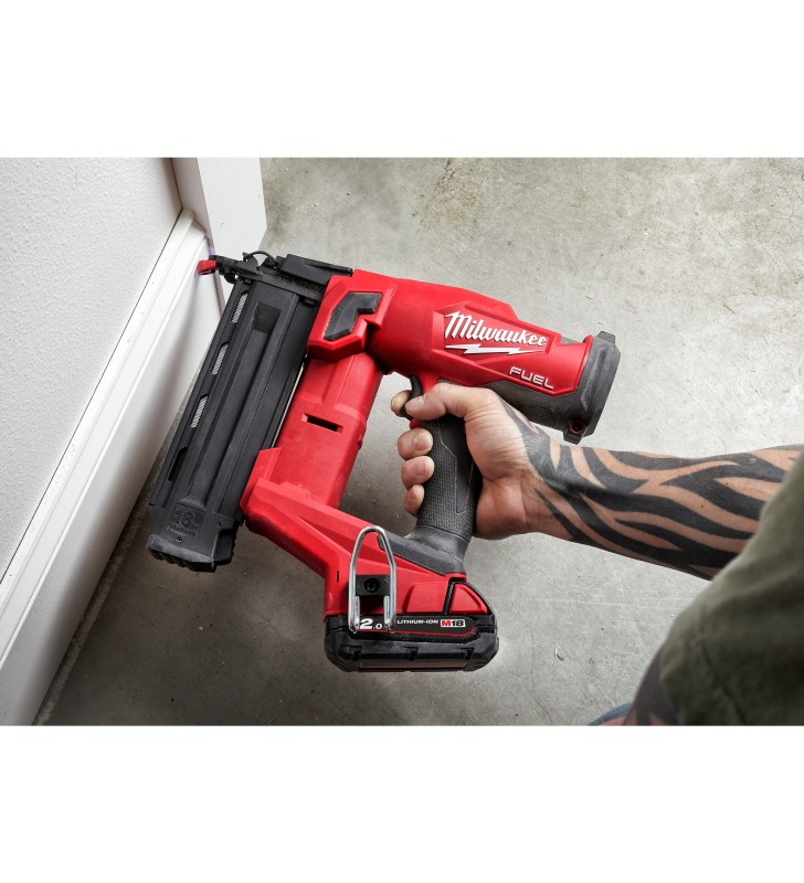 Milwaukee - 4933471407 - M18 FUEL™ cloueur de finition droit calibre 18