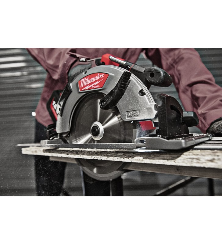 Milwaukee - 4933472163 - M18 FUEL™ Scie circulaire bois 66 mm compatible rail de guidage