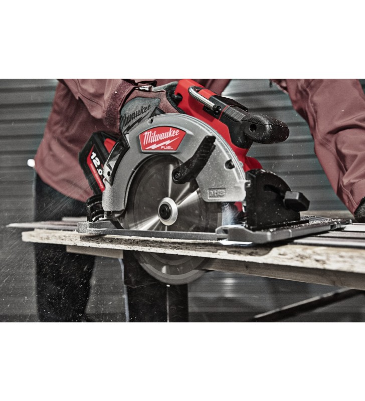 Milwaukee - 4933471195 - M18 FUEL™ Scie circulaire bois 66 mm compatible rail de guidage