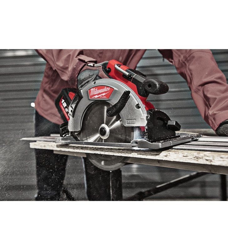 Milwaukee - 4933471195 - M18 FUEL™ Scie circulaire bois 66 mm compatible rail de guidage