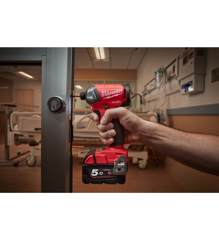 Milwaukee - 4933451790 - M18 FUEL™ Visseuse à chocs hydraulique silencieuse ¼″ Hex