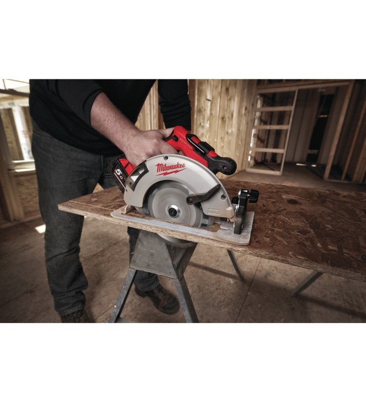 Milwaukee - 4933464590 - M18™ Brushless scie circulaire bois 66 mm